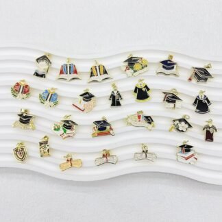 Graduation season pendant